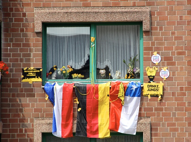 同样贡献出 同样贡献出